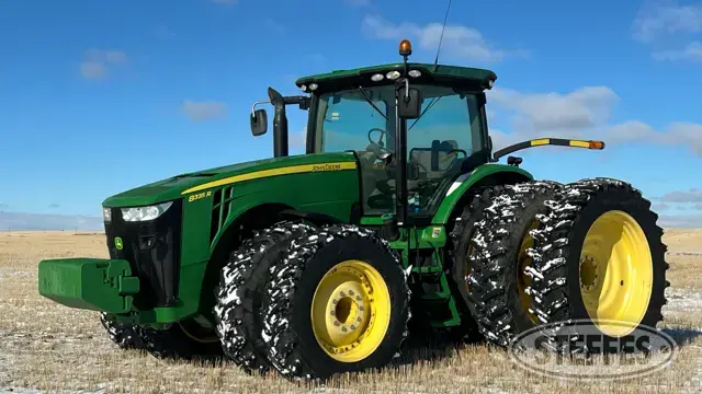 2011 John Deere 8335R