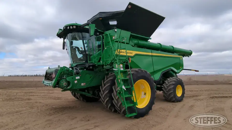 2022 John Deere X9 1100 Combine