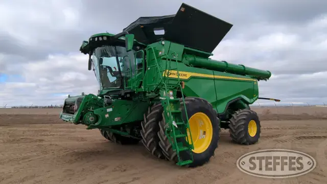 2022 John Deere X9 1100