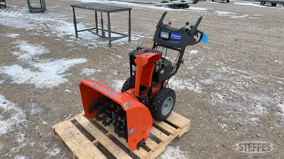 Husqvarna HU9027STA Self-Propelled Snowblower