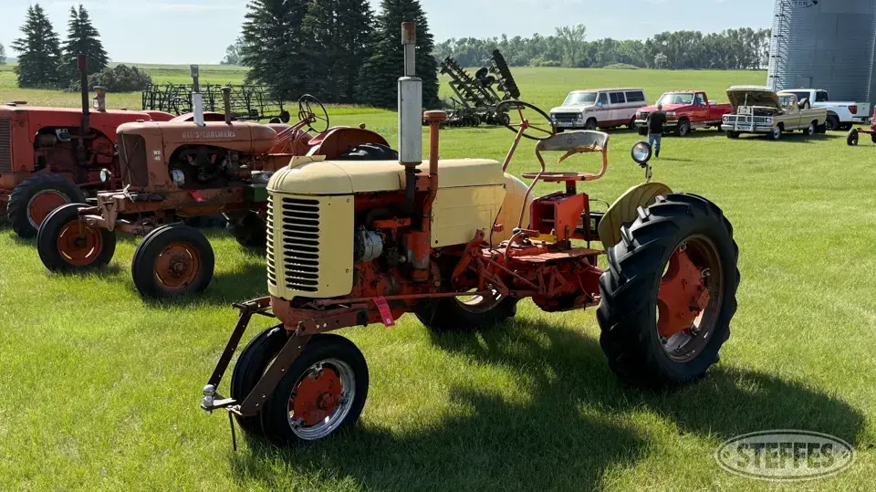 1946 Case VAC Collectible Tractor