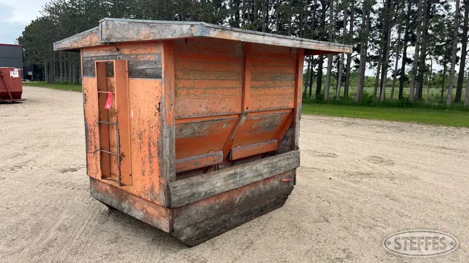 Smidley Steer Stuffer Feeders and Bunk