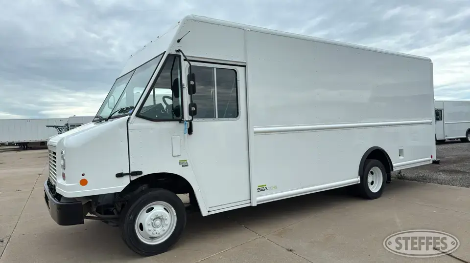 2021 Ford F59 P1000 Utilimaster Van Truck
