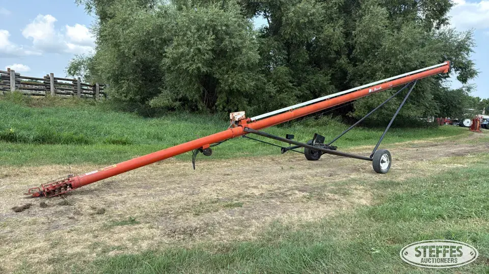 Brandt 745 Straight Auger