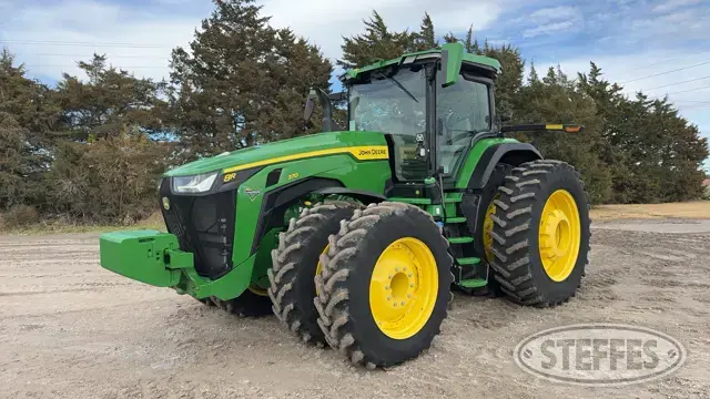2023 John Deere 8R 370