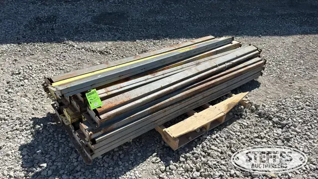 (23) Pallet racking crossmembers