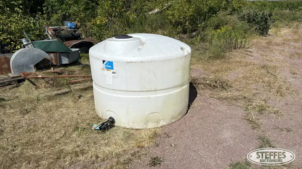 Ace Roto-Mold 625 gal. poly tank