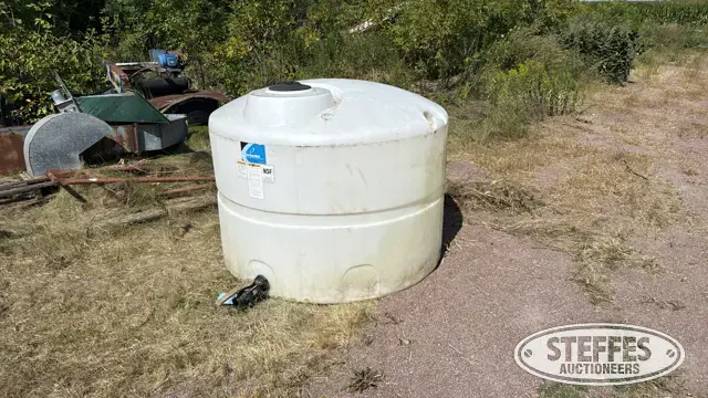 Ace Roto-Mold 625 gal. poly tank