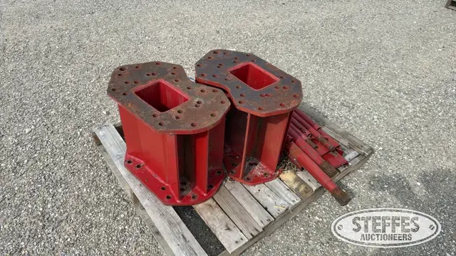 Case IH combine axle extensions