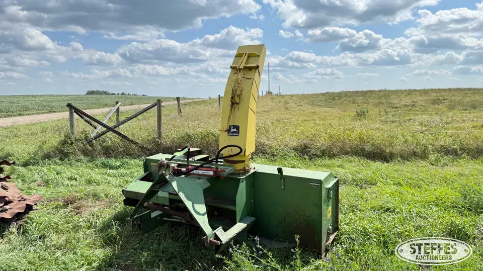 John Deere 270 3 Pt. Snowblower