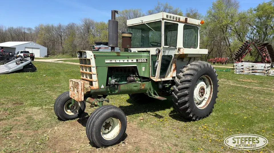 1973 Oliver 1855 2WD Tractor