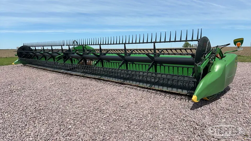 2017 John Deere 645FD Draper Head