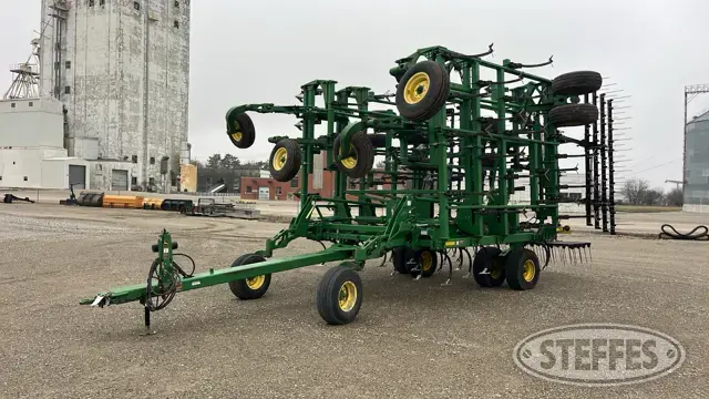 2008 John Deere 2210