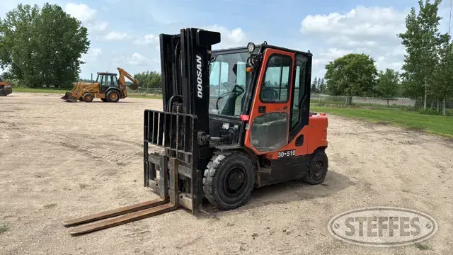 Doosan D365-5