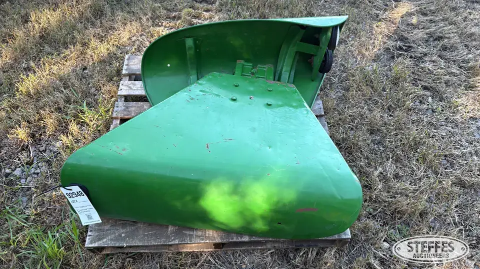 John Deere fenders Ag Equipment Part