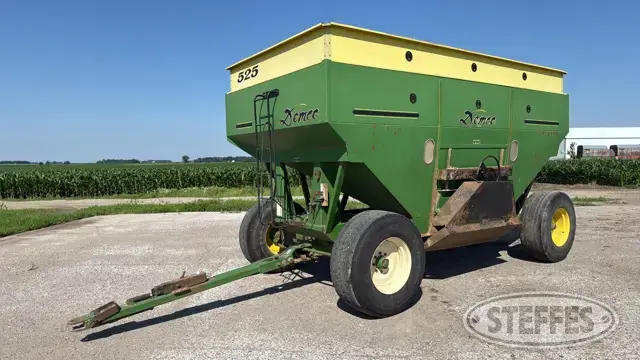 1996 Demco 525