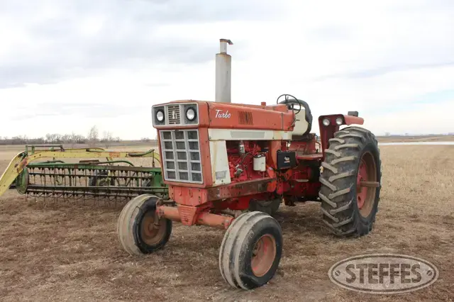 1974 Farmall 1066