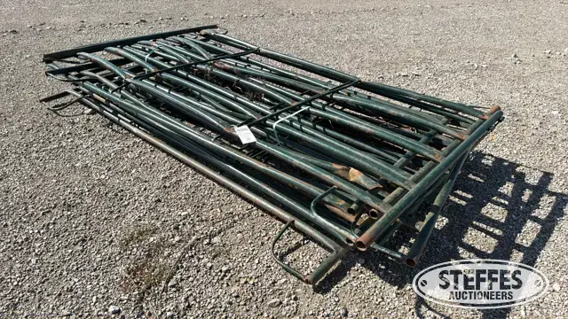 (9) Corral panels