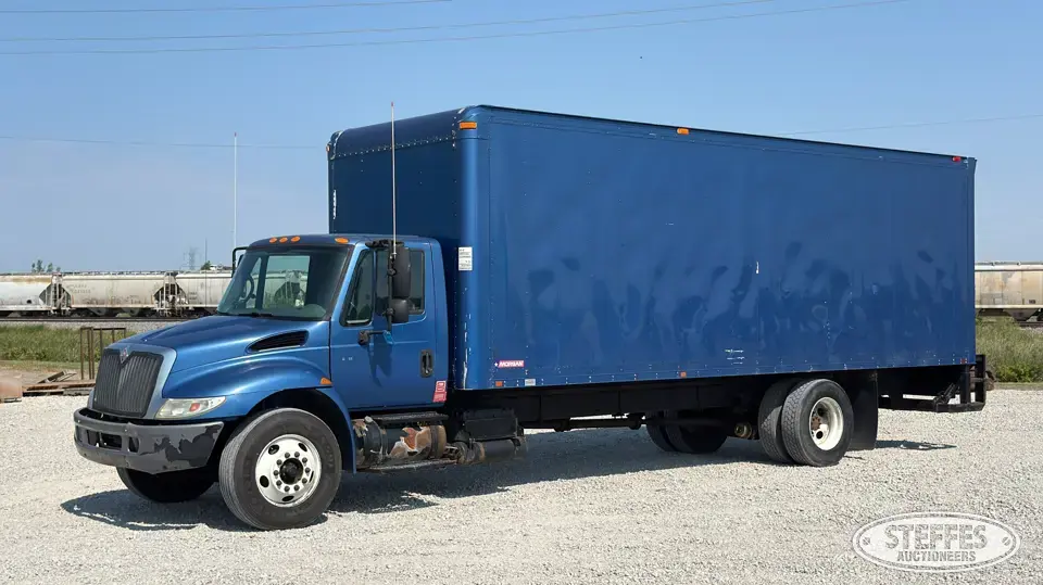 2007 International 433 Single Axle Boxed Truck