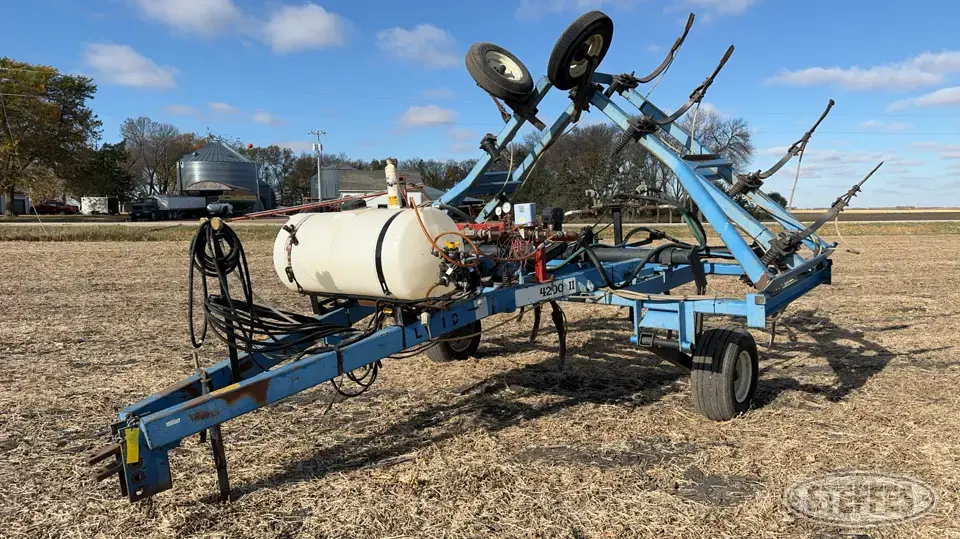 DMI 4200 II NH3 Applicator