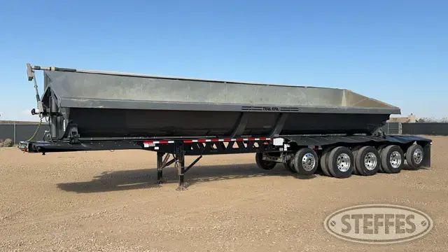 2022 Trail King TK70SSD-495