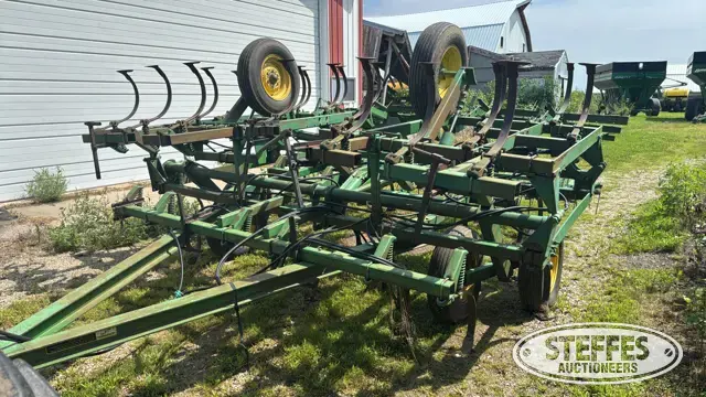 John Deere 1010