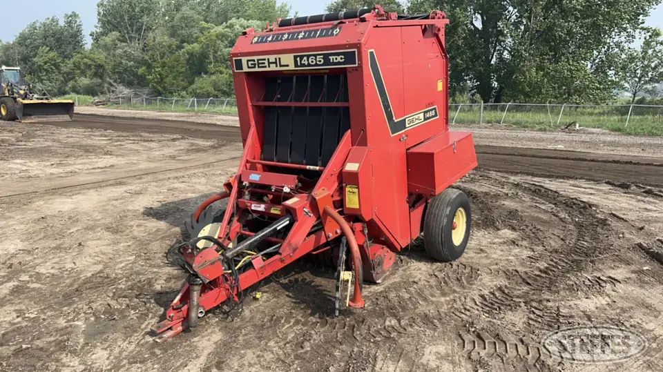 Gehl 1465 TDC Round Baler