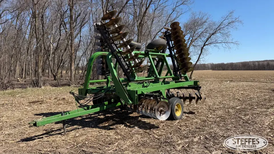 John Deere 230 Disc