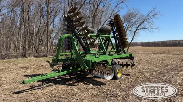 John Deere 230