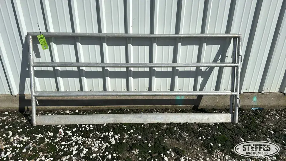 (2) Aluminum gates Livestock Handling