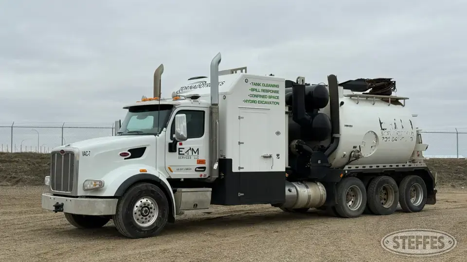 2020 Peterbilt 567 Hydrovac Truck