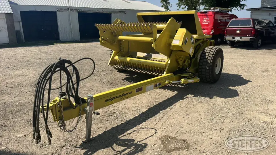 Degelman RP7200 Rock Picker
