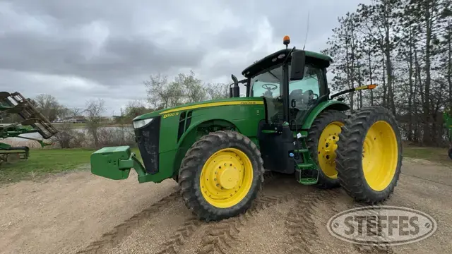 2019 John Deere 8320R