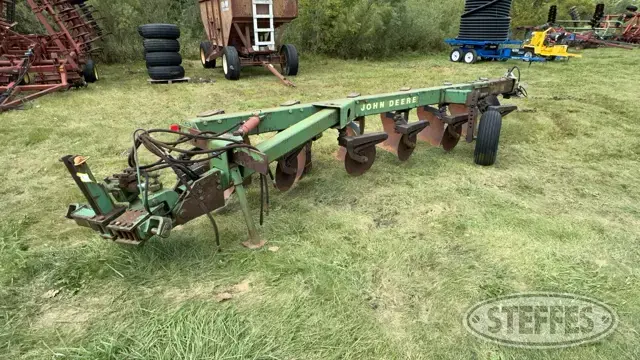 John Deere 2600