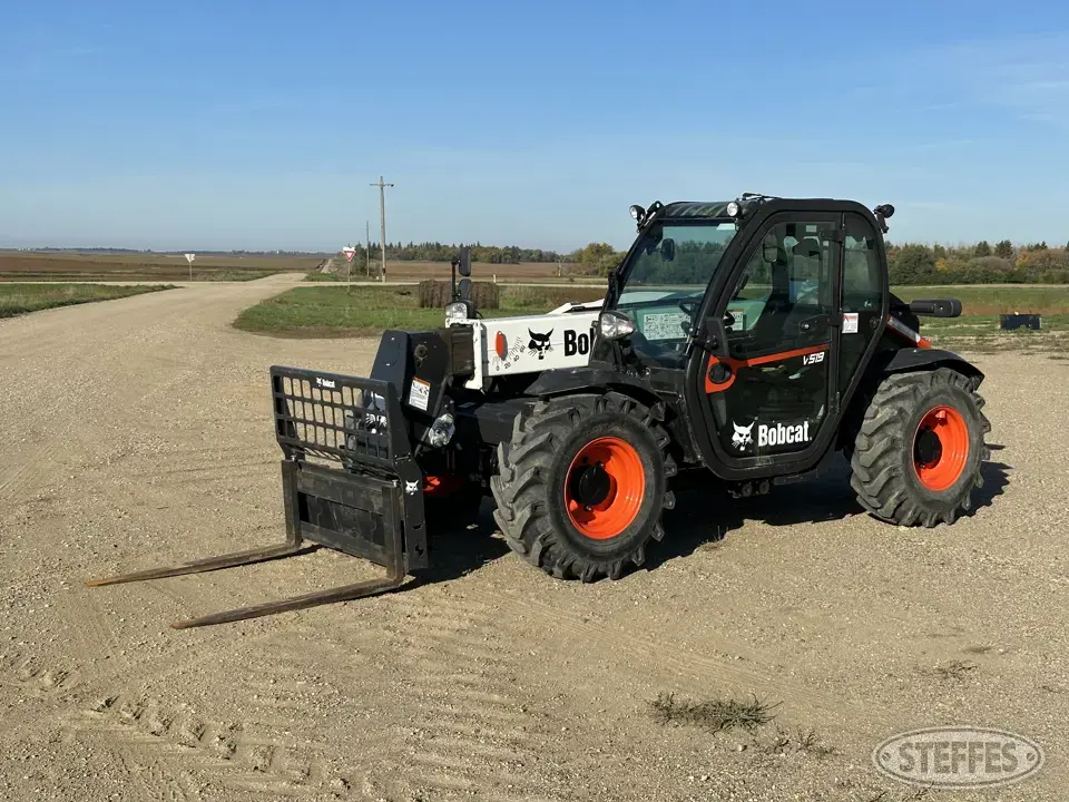 2018 Bobcat V519 Telescopic Forklift