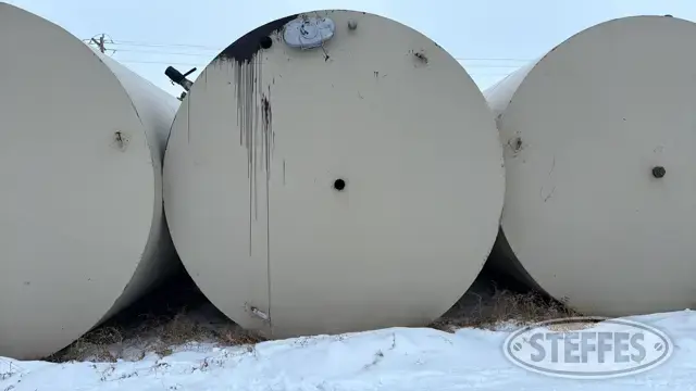 400 barrel oil tank
