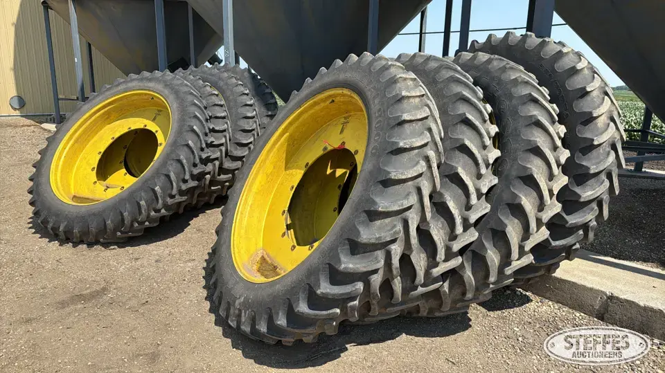 (8) Firestone Radial 9000 380/90R54 tires Tractor-Implement Tire