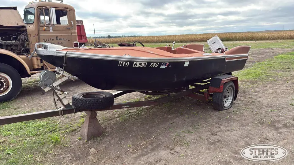 Helty Cadillac boat
