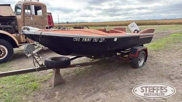 Helty Cadillac boat