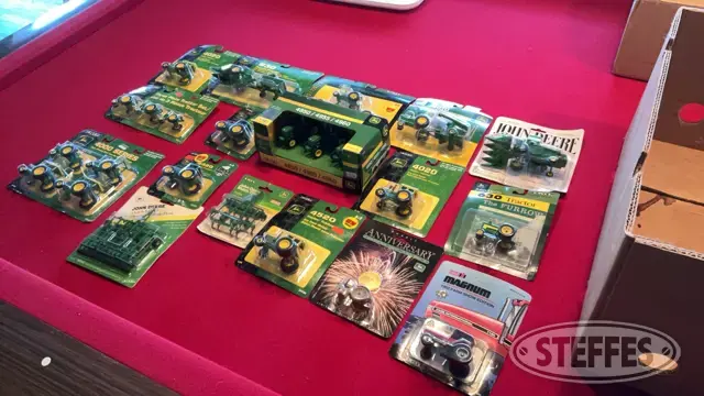(17) John Deere & International Toys #2