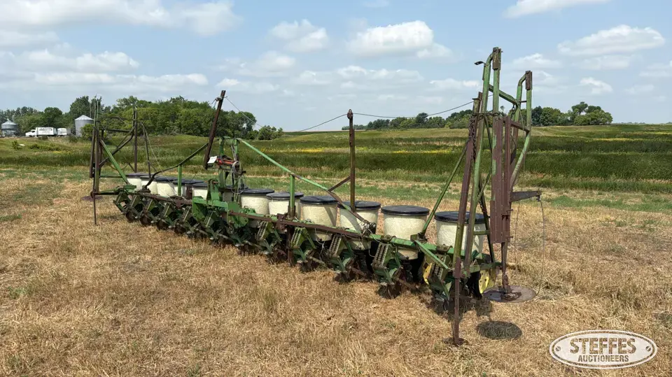 John Deere 71 12 or More Row Planter