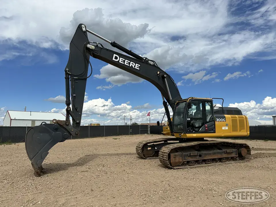 2020 Deere 300G LC Excavator