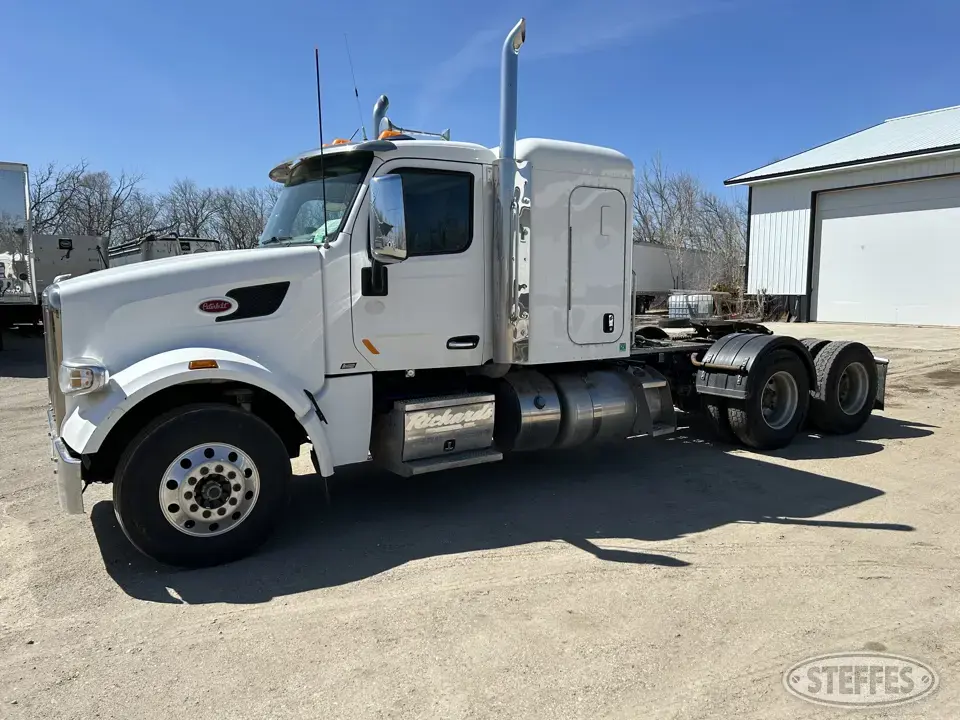 2019 Peterbilt 567 Conventional Truck with Sleeper