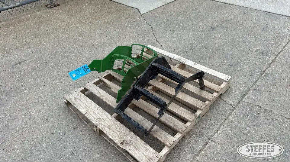 John Deere steps Tractor Part