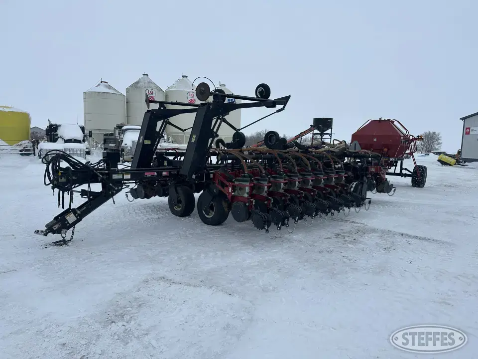 White 8524 12 or More Row Planter