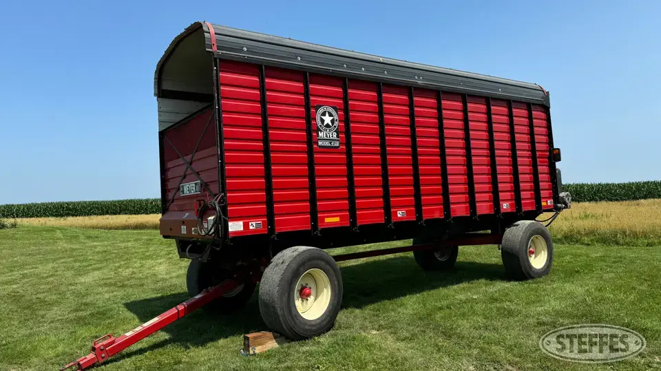 Meyer 4122 Forage Wagon