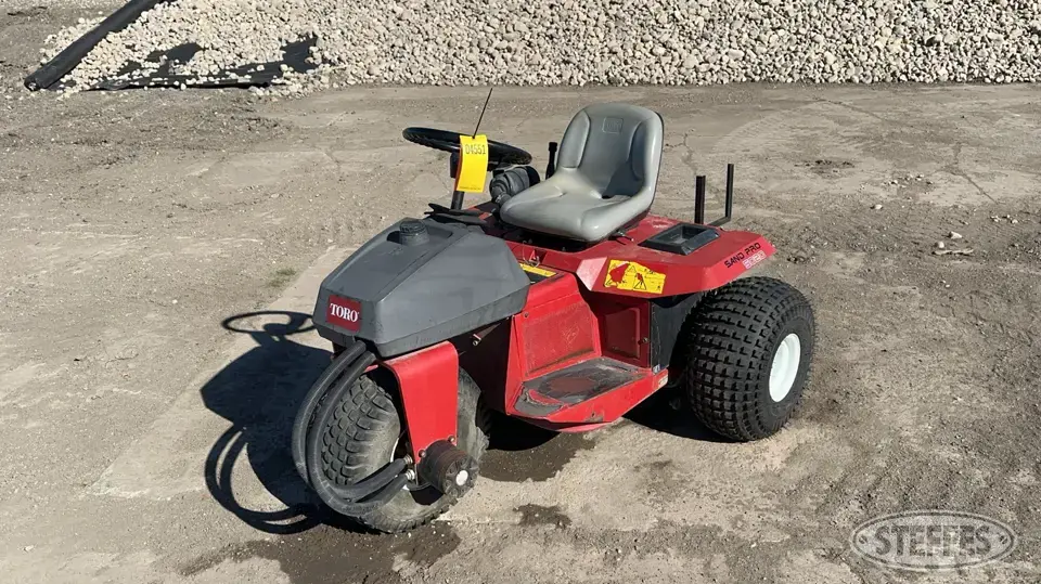 2000 Toro Sand Pro 5020 Lawn and Garden-Other