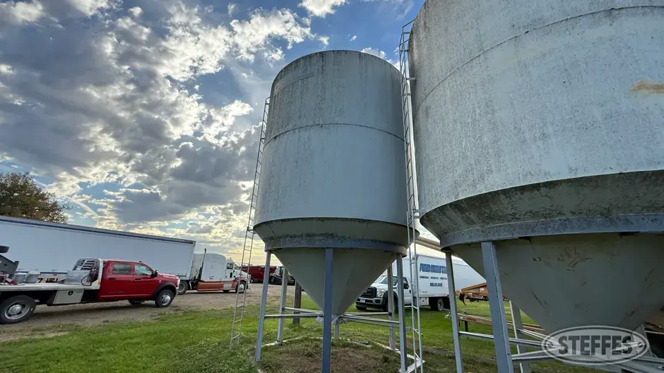 Lorrich 125-12F hopper bin