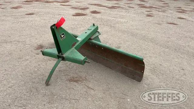 John Deere 65