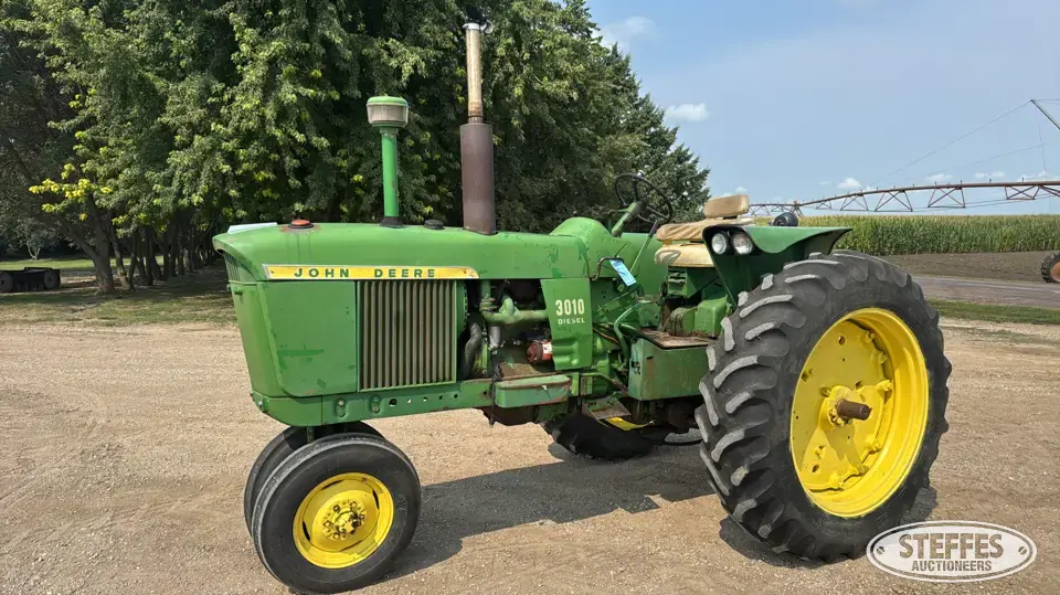 1961 John Deere 3010 2WD Tractor